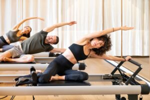 ¿Por qué está tan de moda el pilates y cuáles son sus beneficios? Hacer pilates