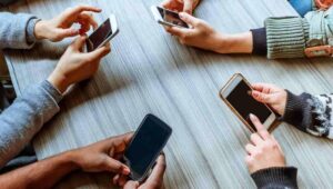 3 apps que te ayudaran a desprenderte de tu teléfono en el trabajo Apps