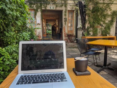 5 lugares escondidos en CDMX donde el café sabe a viaje y el brunch es arte comestible