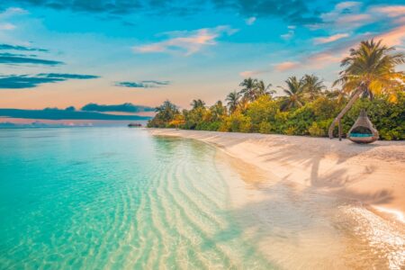 Verano 2025: los colores que más se están usando (y las prendas que vas a querer repetir todo julio)